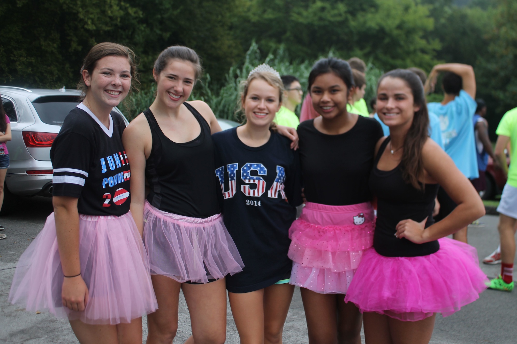 Baylor School students Sally Wilkerson, Annie Delhero, Sarah Waldrum, 
Angellea 
Saengthond and Preston Cooper, from left.
