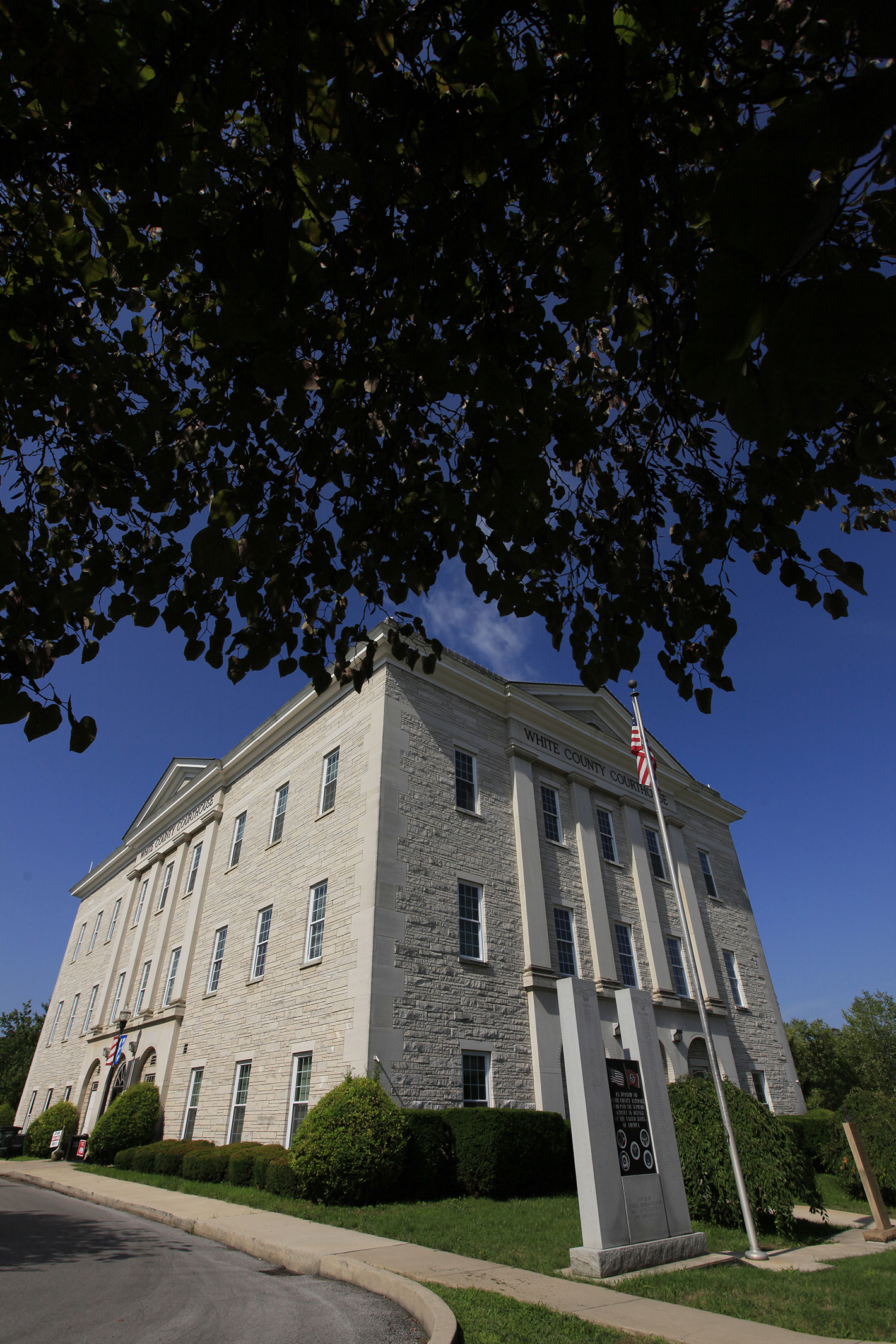 Staff Photo by Dan Henry/Chattanooga Times Free Press - 7/25/12. The courthouse in downtown Sparta, Tennessee. For Glimpse 2012.