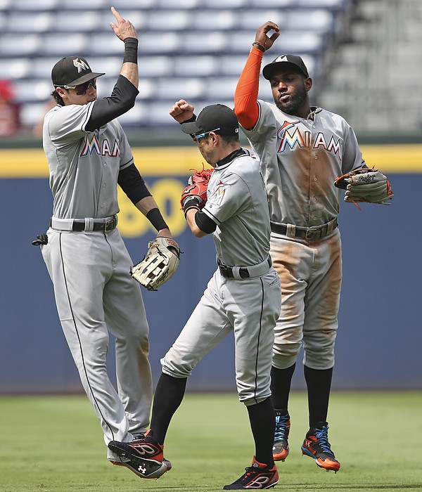 Miami Marlins sweep Atlanta Braves for first time since 2015