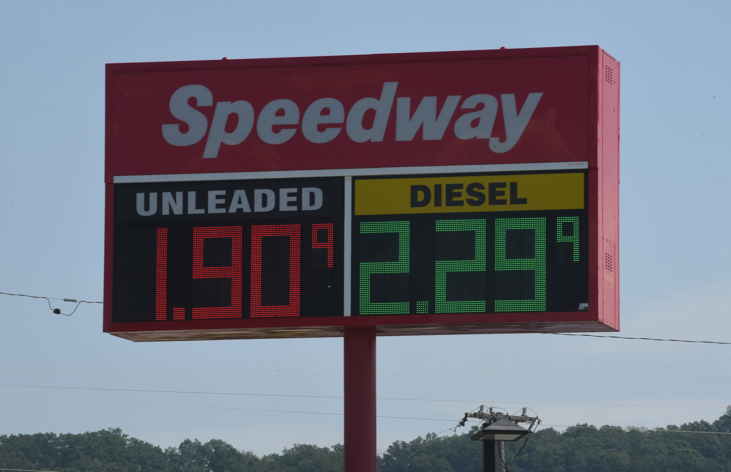 Low gas prices are displayed on the sign Thursday, September 3, 2015 at Speedway on Bonny Oaks Drive.