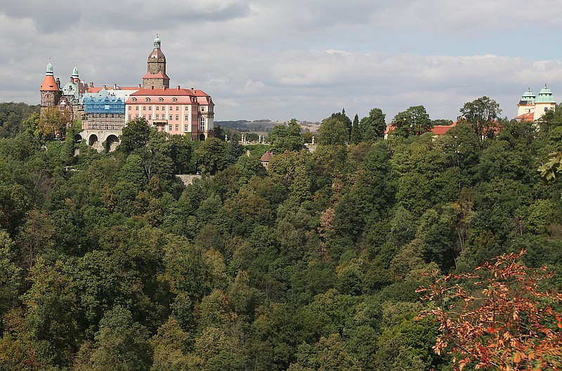 
              A view of Ksiaz Castle in Walbrzych, Poland, on Wednesday, Sept. 2, 2015. Polish authorities recently said that two unidentified men used radar to locate an armored train deep under the woodlands around Walbrzych, and believe it could be the so-called Nazi “gold train.” Rumors have swirled for decades about the train, also said to be filled with weapons, though there is absolutely no evidence that it ever existed. (AP Photo/Czarek Sokolowski)
            