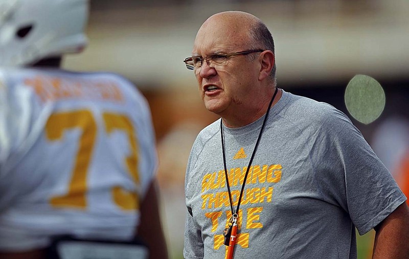 Tennessee offensive coordinator Mike DeBord showed skill in Saturday's season-opening win over Bowling Green in Nashville by balancing the Volunteers' effort to score points with other game-managament factors, such as allowing UT's defense to rest.