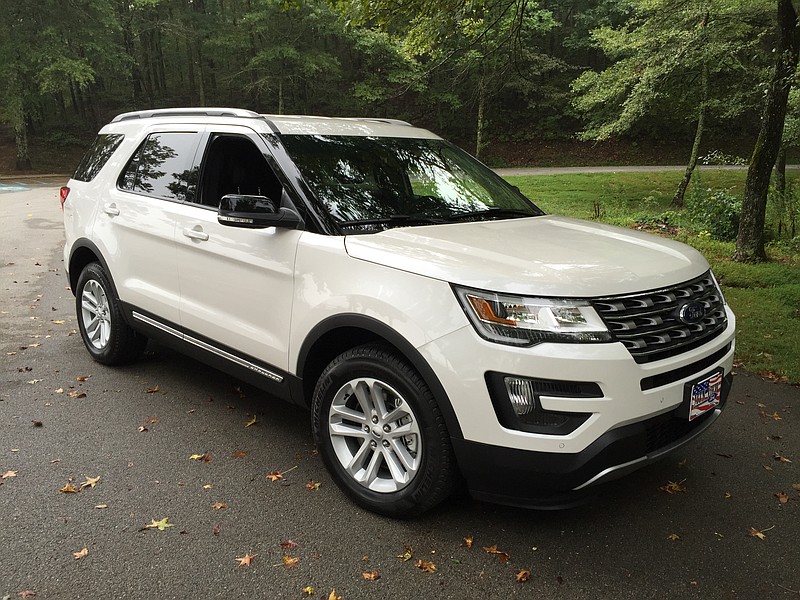 The 2016 Ford Explorer has a new grille and sculpted hood.