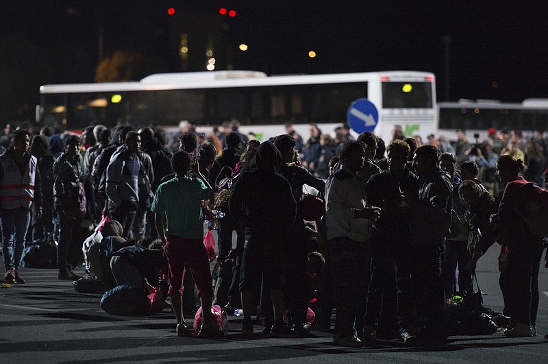 Migrants surge into Western Europe through Austria | Chattanooga Times ...