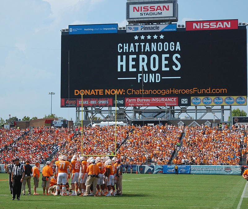 The five servicemen who were killed July 16 in Chattanooga are remembered by a message from former Tennessee great Peyton Manning. The Tennessee Volunteers hosted the Bowling Green Falcons at Nissan Stadium in Nashville on Sept. 5, 2015.
