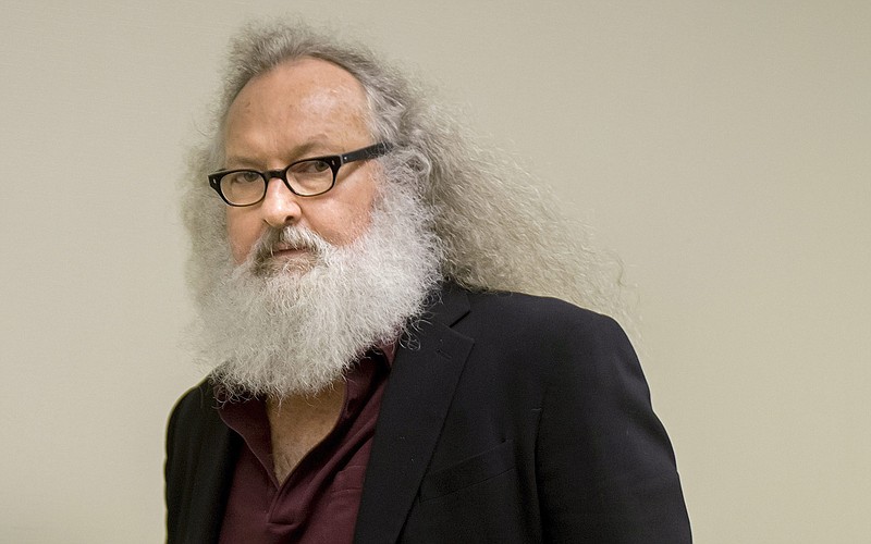 
              Actor Randy Quaid arrives at his Immigration and Refugee Board hearing in Montreal, Thursday, Oct. 8, 2015. Quaid said in an interview that he could be deported from Canada next week and that he would like to resolve his legal issues in California and "move on with my life." The actor and his Canadian wife fled the U.S. in 2010, saying they were victims of persecution. (Peter McCabe/The Canadian Press via AP)
            