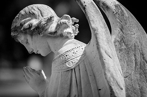 Praying Angel Statue