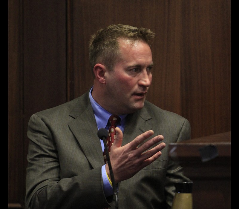 Duff Brumley, a former Cleveland Police Department detective, testifies in this 2011 file photo.