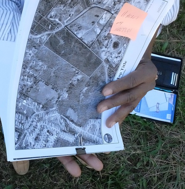 residents-fighting-nature-to-reclaim-overgrown-cemetery-chattanooga