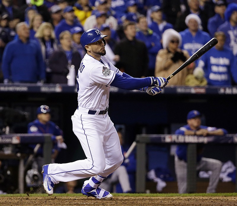 
              Kansas City Royals' Paulo Orlando flies out during the ninth inning of Game 1 of the Major League Baseball World Series against the New York Mets Tuesday, Oct. 27, 2015, in Kansas City, Mo. (AP Photo/David J. Phillip)
            
