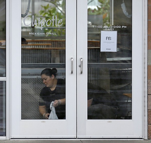 E. coli outbreak tests Chipotle's vow to track ingredients