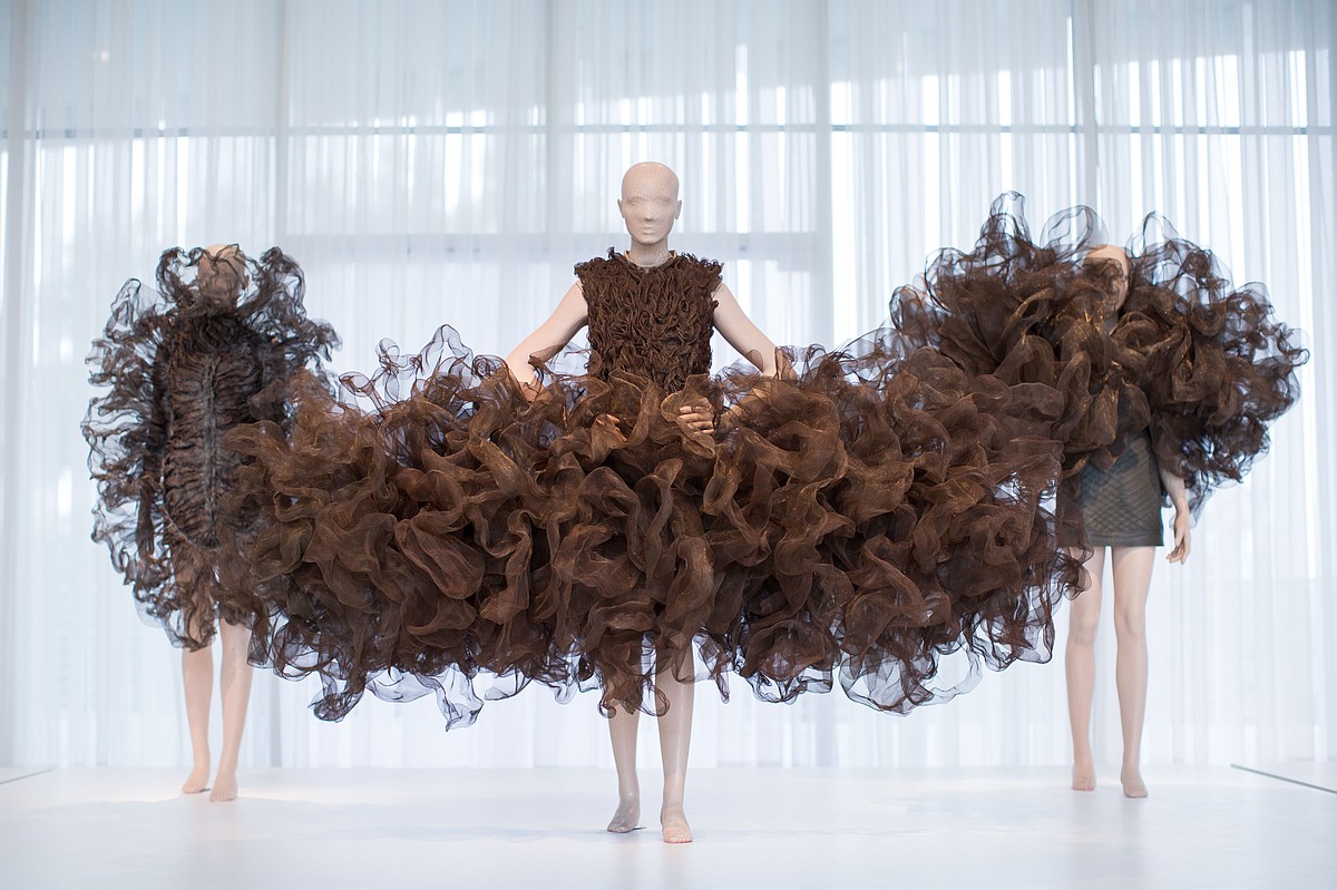 Dutch fashion designer melds the traditional and high-tech