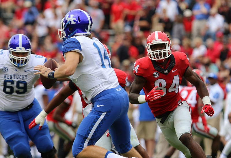 Georgia linebacker Leonard Floyd helped the Bulldogs hold Kentucky quarterback Patrick Towles and the Wildcats to just 180 total yards during Saturday's win at Sanford Stadium.