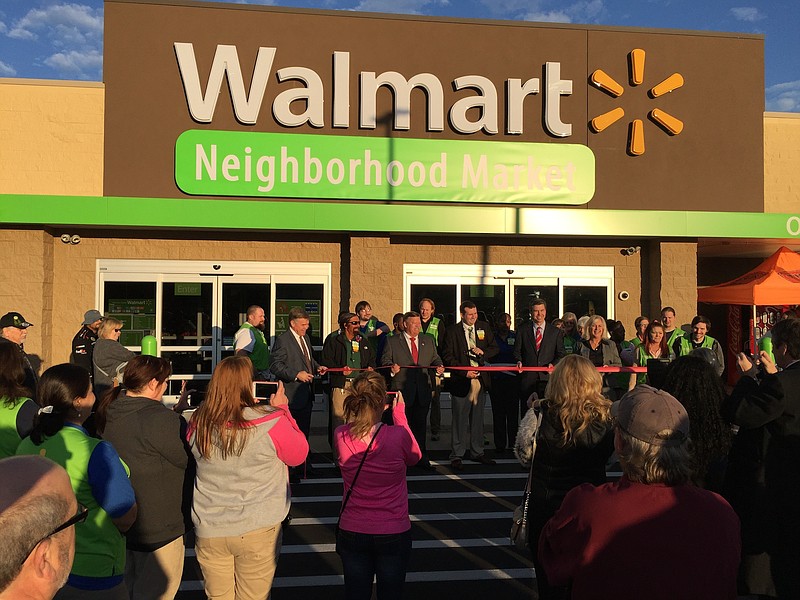 A Walmart Neighborhood Market opens in the Highland Plaza shopping center in Hixson.