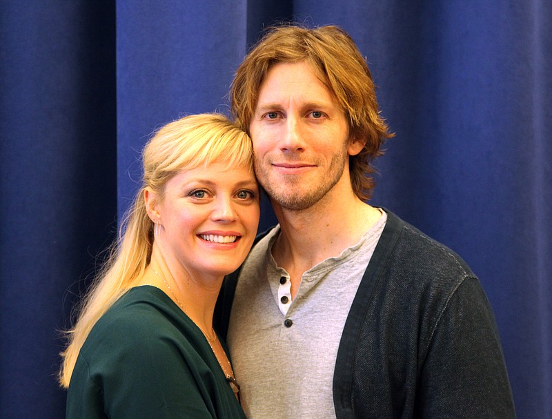 
              In this Nov. 18, 2015 photo, Elizabeth Stanley and Andrew Samonsky pose for a photo in New York. The couple star in a national tour of "The Bridges of Madison County," a musical based on the Robert James Waller novel, which was made into a 1995 movie starring Meryl Streep and Clint Eastwood. The show is about a four-day love affair in 1965 between a world-weary photographer and an Italian-American housewife. (AP Photo/Mark Kennedy)
            