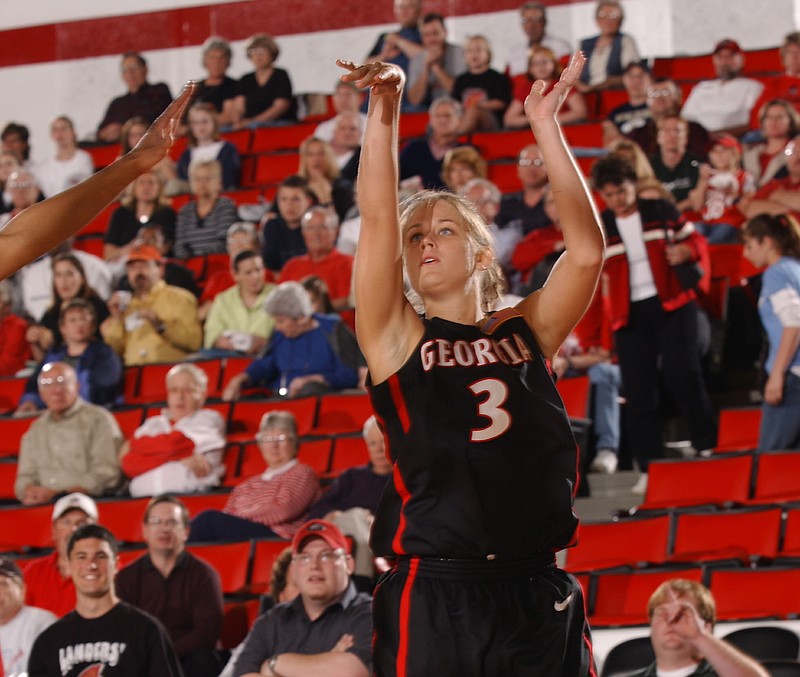 Mary Beth Lycett played four seasons of basketball at Georgia from 1999 to 2003 and is now the wife of new Bulldogs football coach Kirby Smart.
