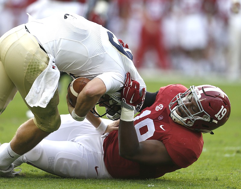 Bama Defense Shuts Down Tigers In BCS Title Game