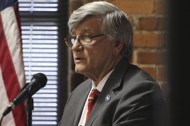 Tennessee state Sen. Todd Gardenhire speaks to the Hamilton County Pachyderm Club during a February 2015 luncheon.