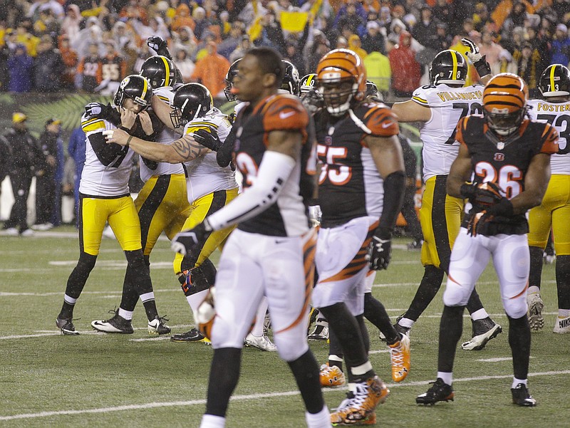 Steelers pull out wild 18-16 playoff win after Bengals' ugly meltdown