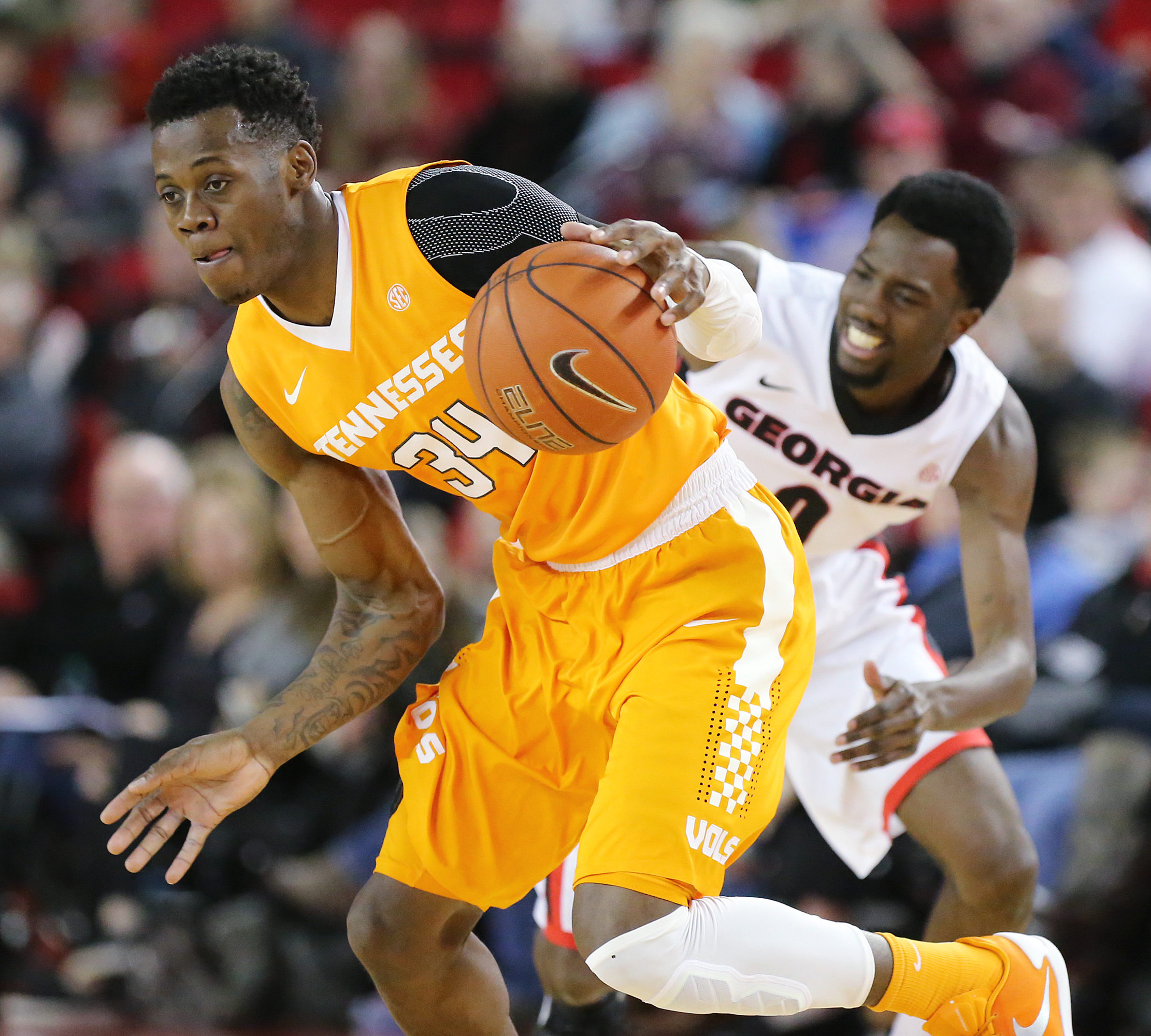 Tennessee guard Devon Baulkman steals the ball from Georgia guard William Jackson II during the first half in a basketball game on Wednesday, Jan. 13, 2016, in Athens. Curtis Compton / ccompton@ajc.comNCAA college basketball game Wednesday, Jan. 13, 2016, in Athens, Ga. (Curtis Compton/Atlanta Journal Constitution via AP)