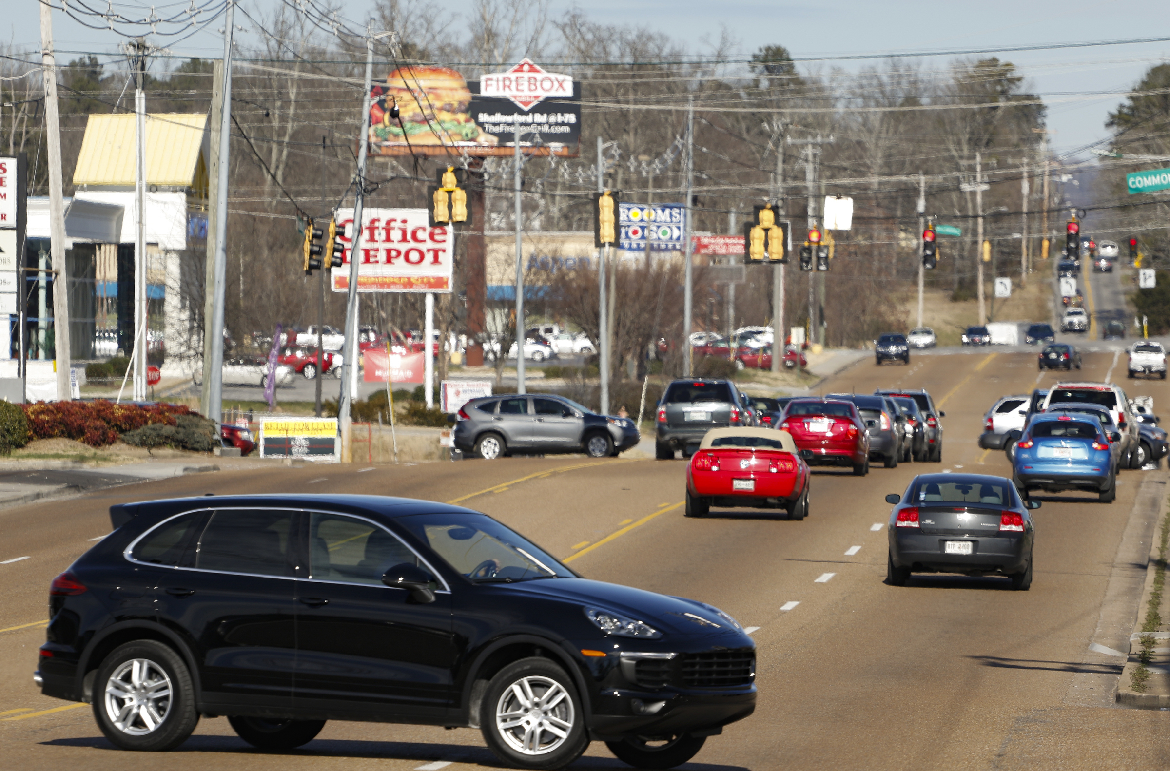Vehicles travel along Gunbarrel road on Tuesday, Jan. 19, 2016.