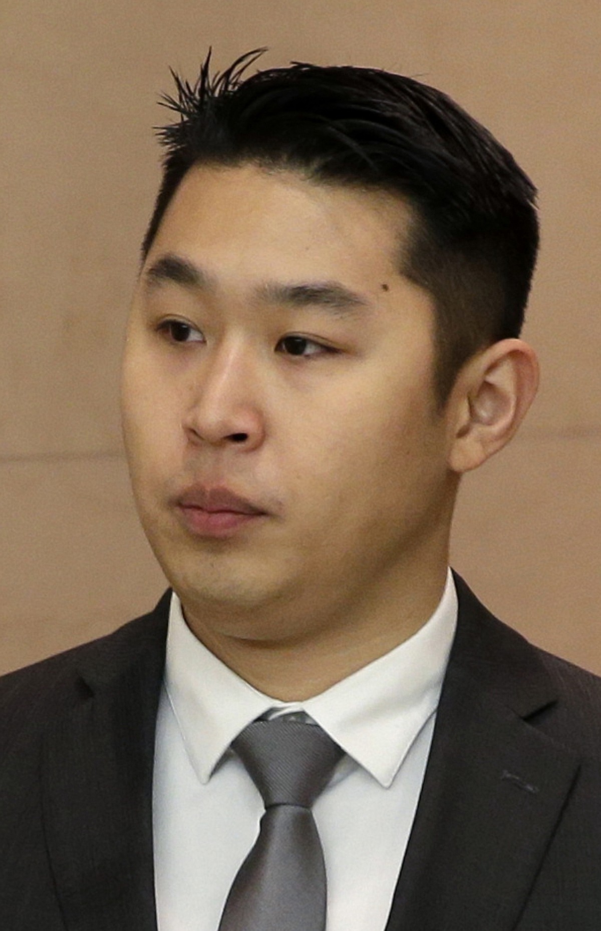 Trial opens for NYPD officer charged in death of unarmed man ...