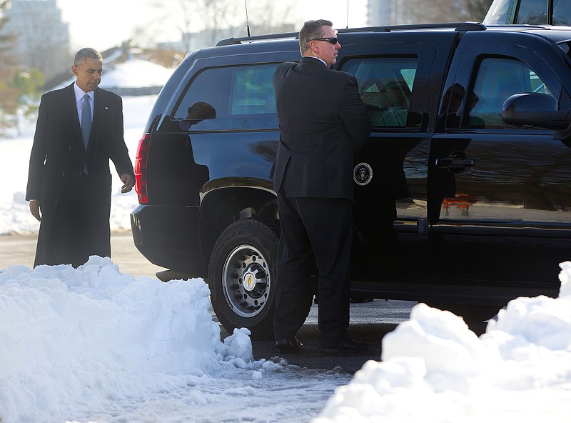 
              President Barack Obama walks to his vehicle from Marine One helicopter after landing at Walter Reed National Military Medical Center in Bethesda, Md., Monday, Jan. 25, 2016, for a visit with wounded military personnel. (AP Photo/Pablo Martinez Monsivais)
            