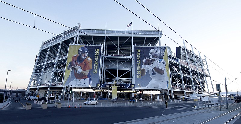 
              Banners for the Denver Broncos and Carolina Panthers hang outside Levi's Stadium in advance of Sunday's NFL Super Bowl 50 football game Friday, Feb. 5, 2016, in Santa Clara, Calif. (AP Photo/Charlie Riedel)
            
