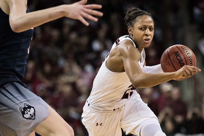 South Carolina guard Tiffany Mitchell (25) drives to the hoop during the first half of an NCAA college basketball game against Connecticut Monday, Feb. 8, 2016, in Columbia, S.C. 