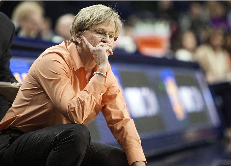 Tennessee women's basketball coach Holly Warlick believes her team is playing hard but must do a better job of closing out games. The Lady Vols have lost five straight road games heading into tonight's SEC matchup at Vanderbilt.