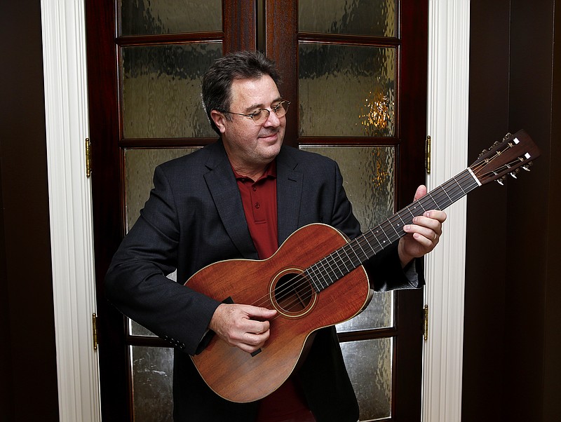 
              In this Feb. 1, 2016 photo, Vince Gill poses for a photo at his home in Nashville, Tenn. Gill's latest album, "Down To My Last Bad Habit," comes out Friday, Feb. 12.  (Photo by Donn Jones/Invision/AP)
            