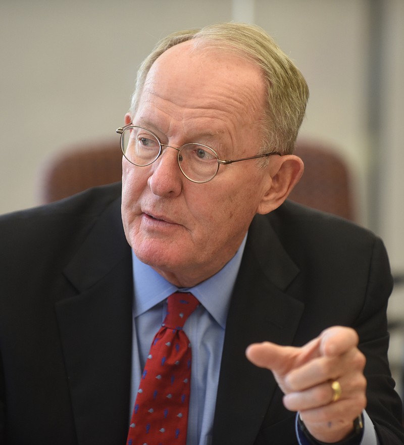 Sen. Lamar Alexander speaks to reporters and editors at the Chattanooga Times Free Press.