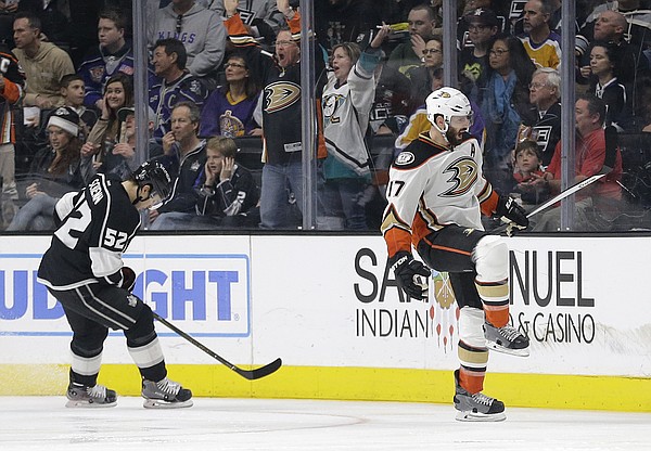 Ducks beat Kings 3-2, take over division lead | Chattanooga Times Free ...