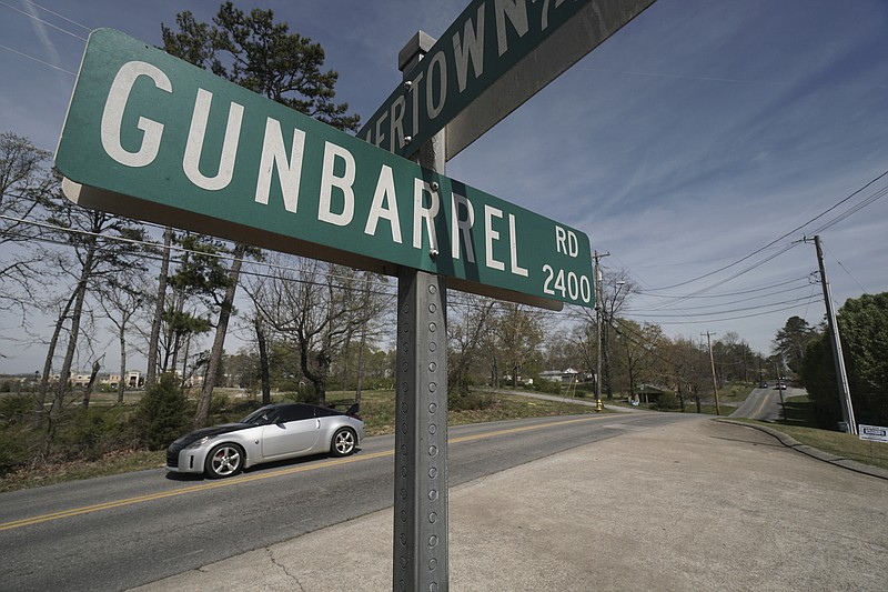 Gunbarrel Road between Shallowford Road and Preston Circle to close for