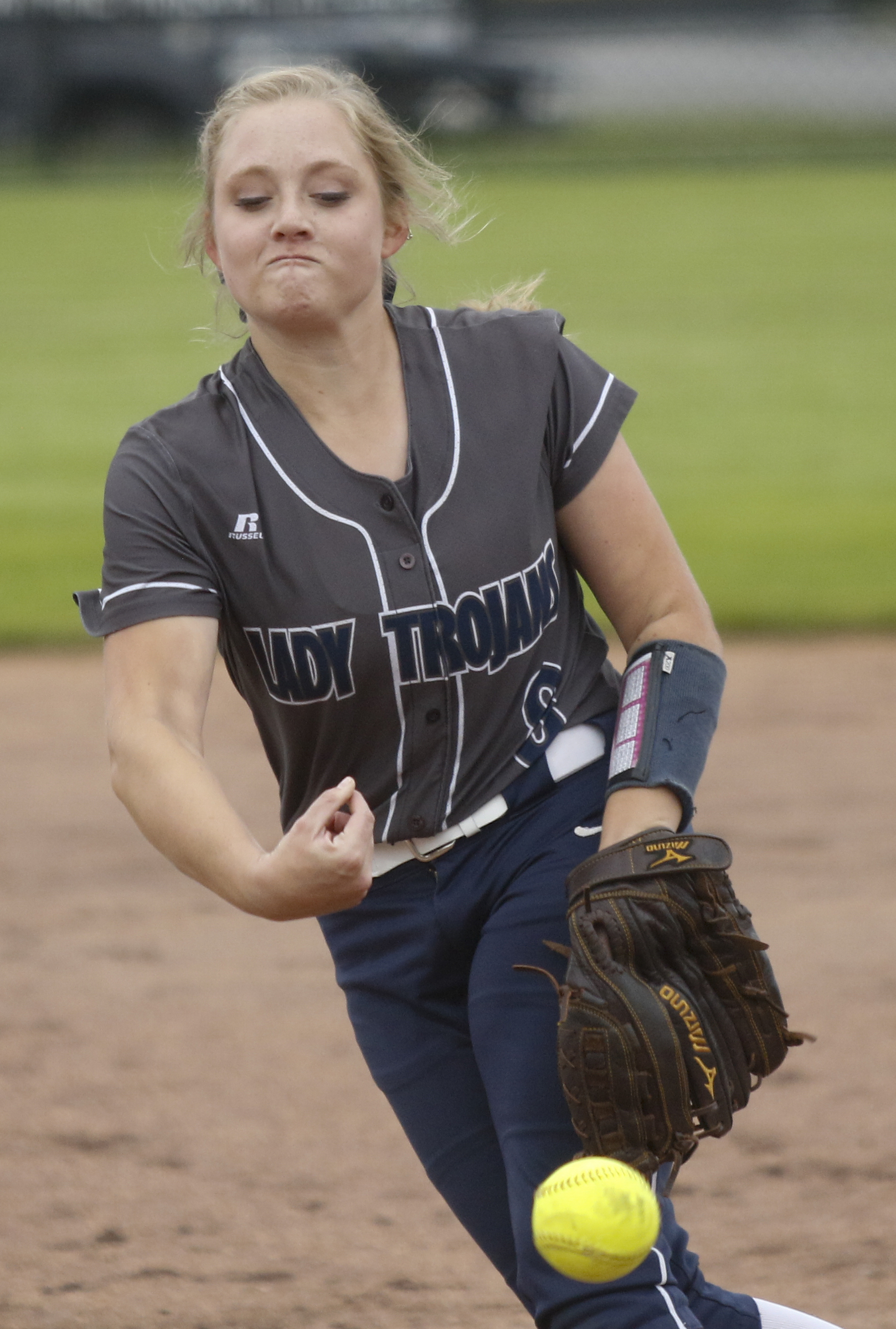 Soddy-Daisy's Jordan Woodward relieves pitcher Shonna Penney during their softball game against Ooltewah at Soddy-Daisy High School on Wednesday, April 13, 2016, in Soddy-Daisy, Tenn.