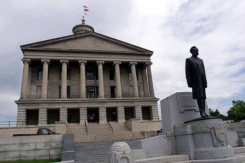 Tennessee State Capitol downtown Nashville. Photo by Ricky Rogers (The Tennessean) 4/27/2000