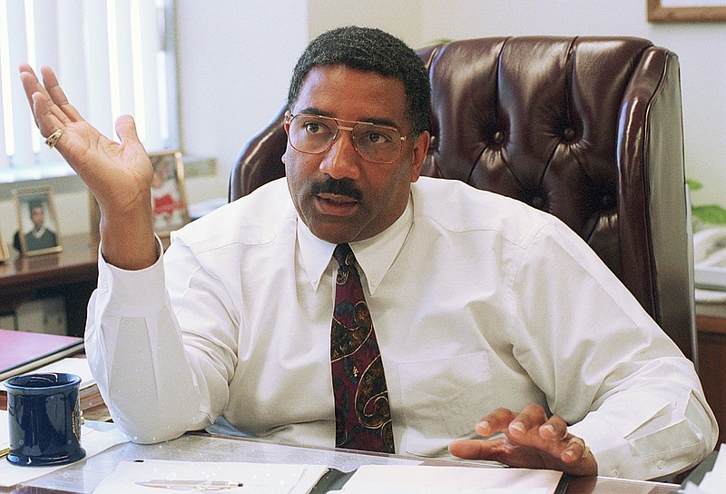 
              FILE - This March 30, 1995 file photo shows then-Los Angeles Police Chief Willie L. Williams in his office at police headquarters in Los Angeles. Williams, the first black police chief in Philadelphia and in Los Angeles, died Tuesday, April 26, 2016, at the age of 72 and had been diagnosed with pancreatic cancer, according to his daughter-in-law Valerie Williams. (AP Photo/Nick Ut, File)
            