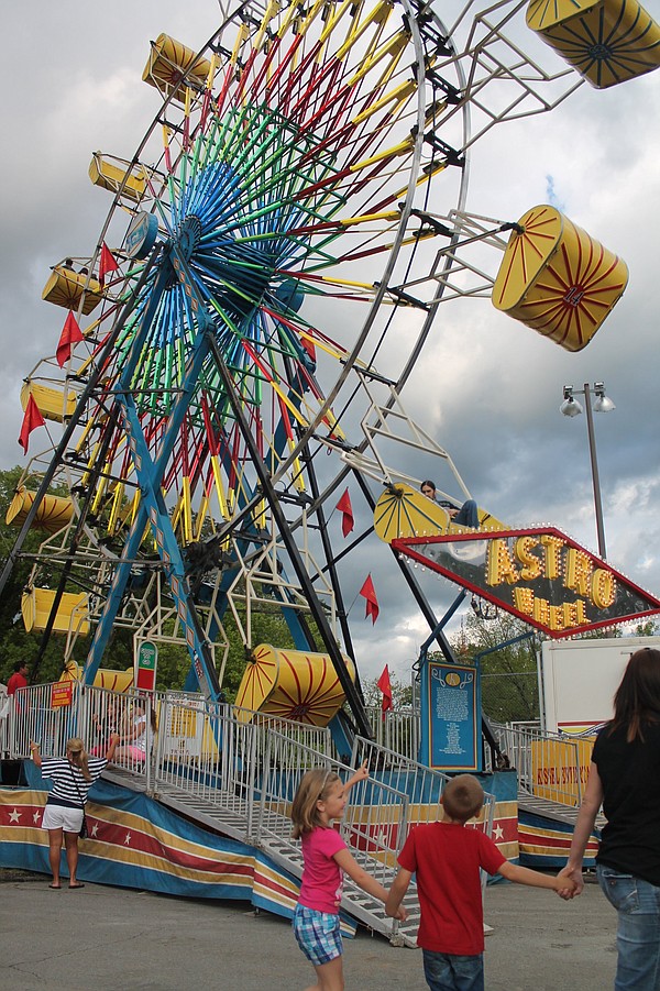 Tennessee Strawberry Festival in Dayton has arts, crafts, carnival and