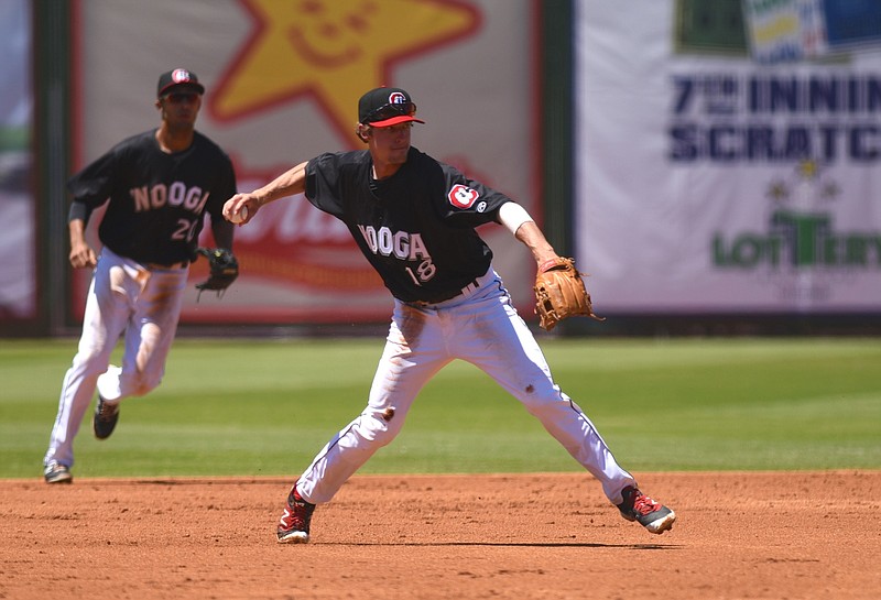 Chattanooga Lookouts' Ryan Walker fields the ball in the game against the Biloxi Shuckers  Sunday, May 15, 2016 at AT&T Stadium.