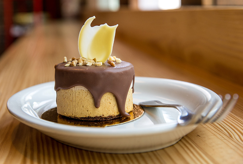 Peanut mousse cake