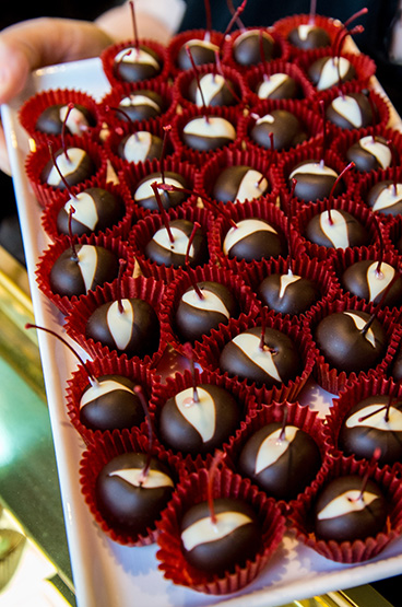 Double coated cherries