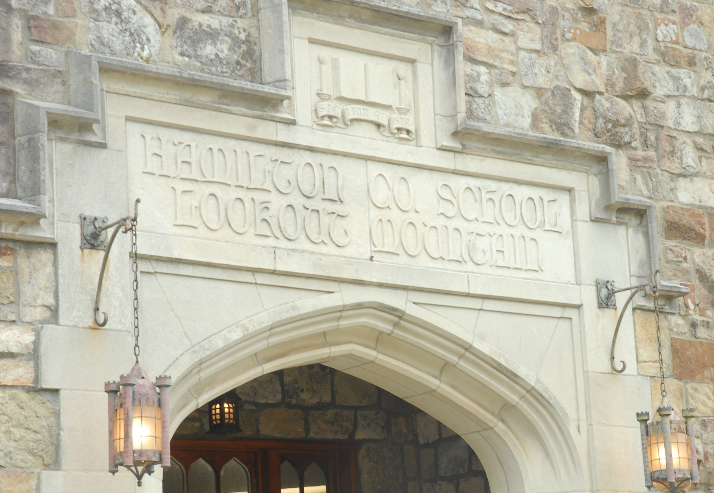 This is a close view of the entrance to Lookout Mountain Elementary School.