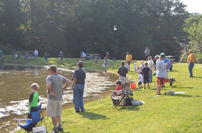 At the city of Lakesite's first Fishing Rodeo at Little Chickey Pond at Hans Bingham Park in 2015, 54 children participated. The Tennessee Wildlife Resources Agency stocked the pond with catfish, bass and bream.