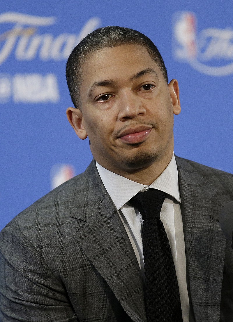 
              Cleveland Cavaliers head coach Tyronn Lue speaks at a news conference after Game 2 of basketball's NBA Finals against the Golden State Warriors in Oakland, Calif., Sunday, June 5, 2016. The Warriors won 110-77. (AP Photo/Ben Margot)
            