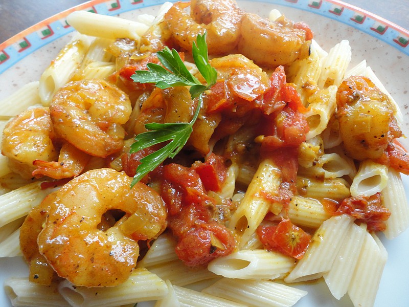 If your dad is a fan of pasta, shrimp and curry, this may be just the dish to serve him for Father's Day.