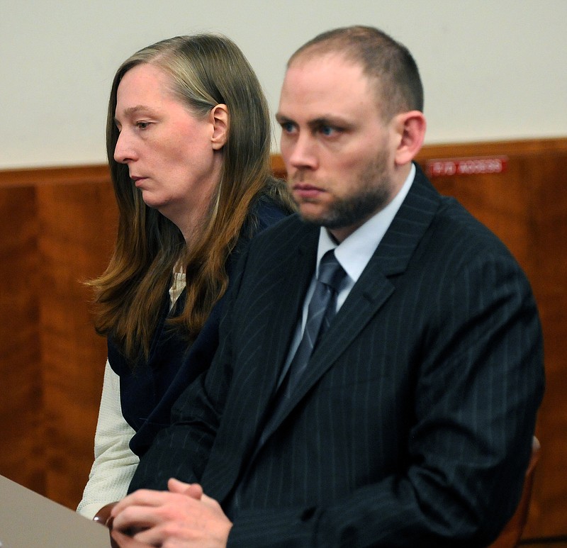 
              FILE - In this March 5, 2009, file photo, Stacey Castor, left, and her attorney Charles Keller listen in Syracuse, N.Y., as Onondaga County Judge Joseph Fahey addresses her before pronouncing her sentence for the murder of her husband David Castor in August of 2005. Castor, convicted of fatally poisoning her husband with antifreeze and trying to kill her daughter and frame her for the crime has died in prison, Saturday, June 11, 2016. (John Berry/The Syracuse Newspapers via AP, File) NO SALES; MANDATORY CREDIT
            