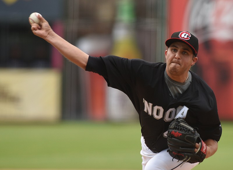 Chattanooga Lookouts' D.J. Baxendale pitches in the game against the Jacksonville Suns Sunday, June 5, 2016 at AT&T Field.