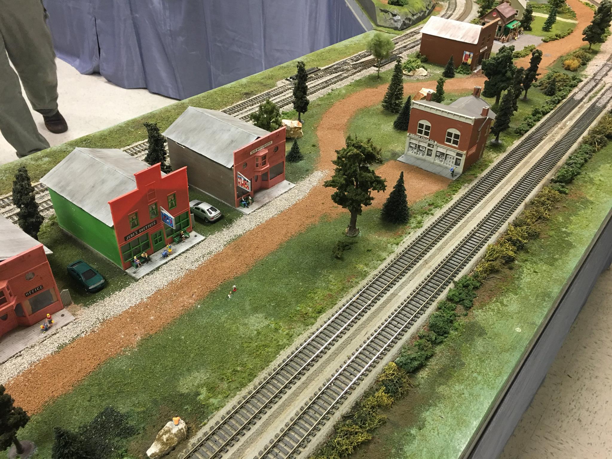 A Chattanooga Modular Modelers model railroad.