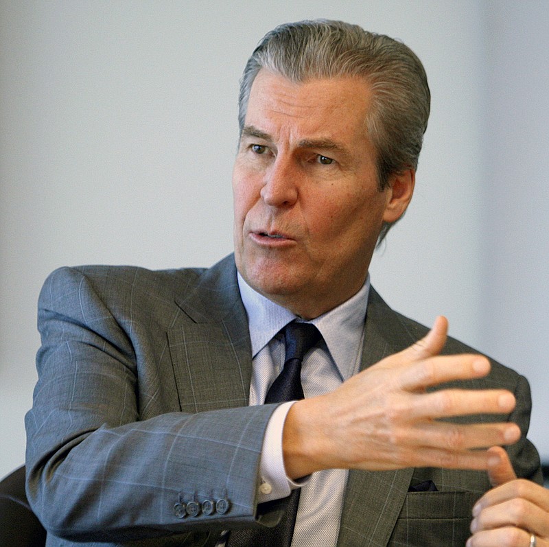 
              FILE - In this Friday, May 20, 2011, file photo, Macy's Inc. CEO Terry Lundgren speaks during a news conference after the company's shareholders meeting in Cincinnati. Macy’s announced Thursday, June 23, 2016, that longtime CEO Lundgren will leave the job in early 2017. He will be replaced by Macy’s president Jeff Gennette. (AP Photo/David Kohl, File)
            