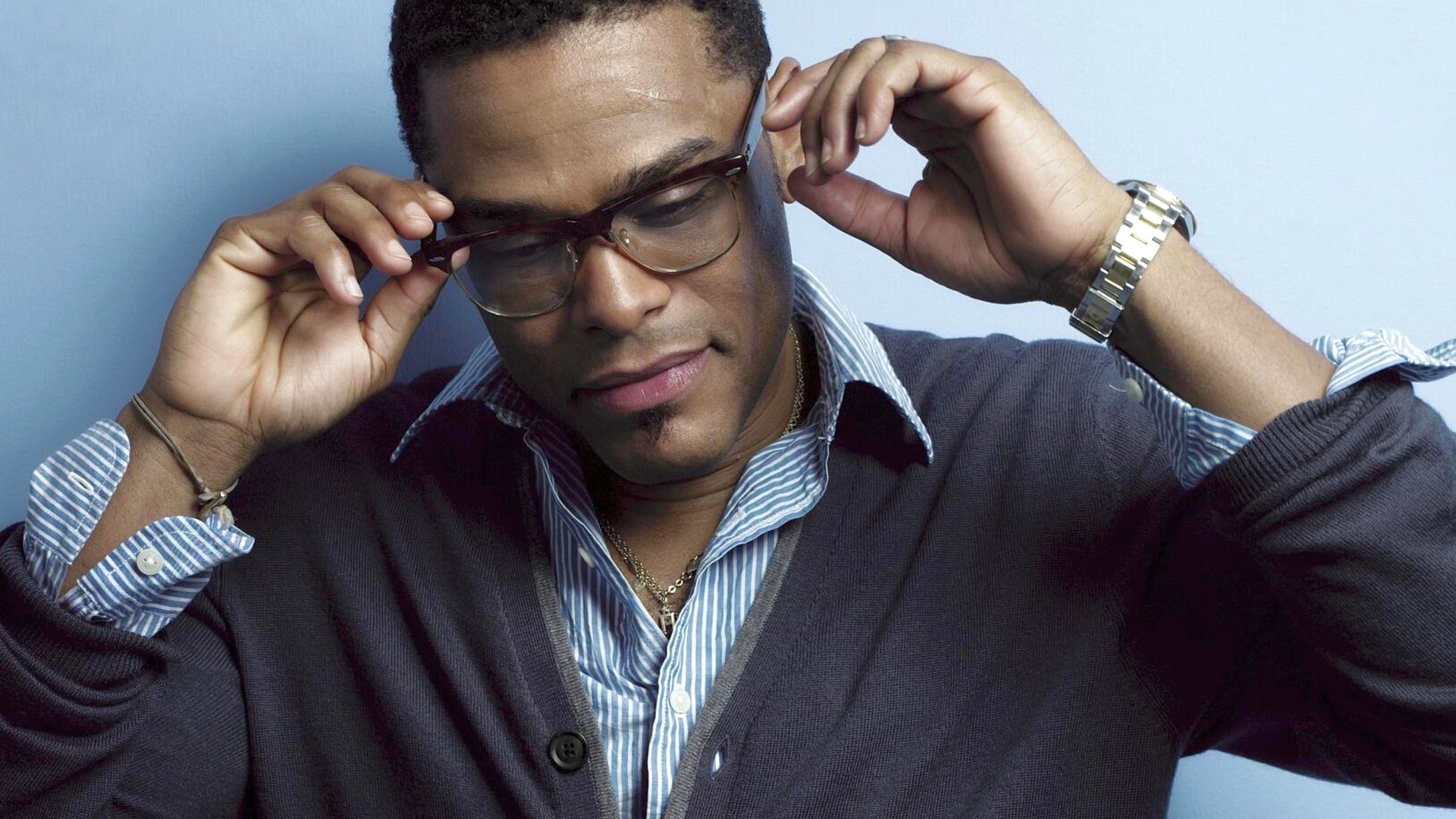 Neo-soul artist Maxwell returns to the limelight with the release of his brand-new album, blacksummers'night, and he headlines a full night of R&B and soul at Memorial Auditorium on Saturday 7/30.